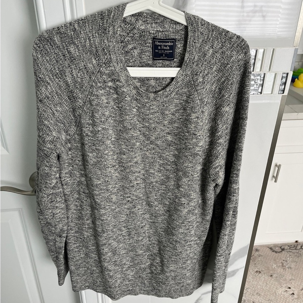 Abercrombie and Fitch small grey cotton sweater